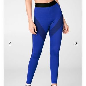 Fabletics High Waisted Seamless Sprint Legging L